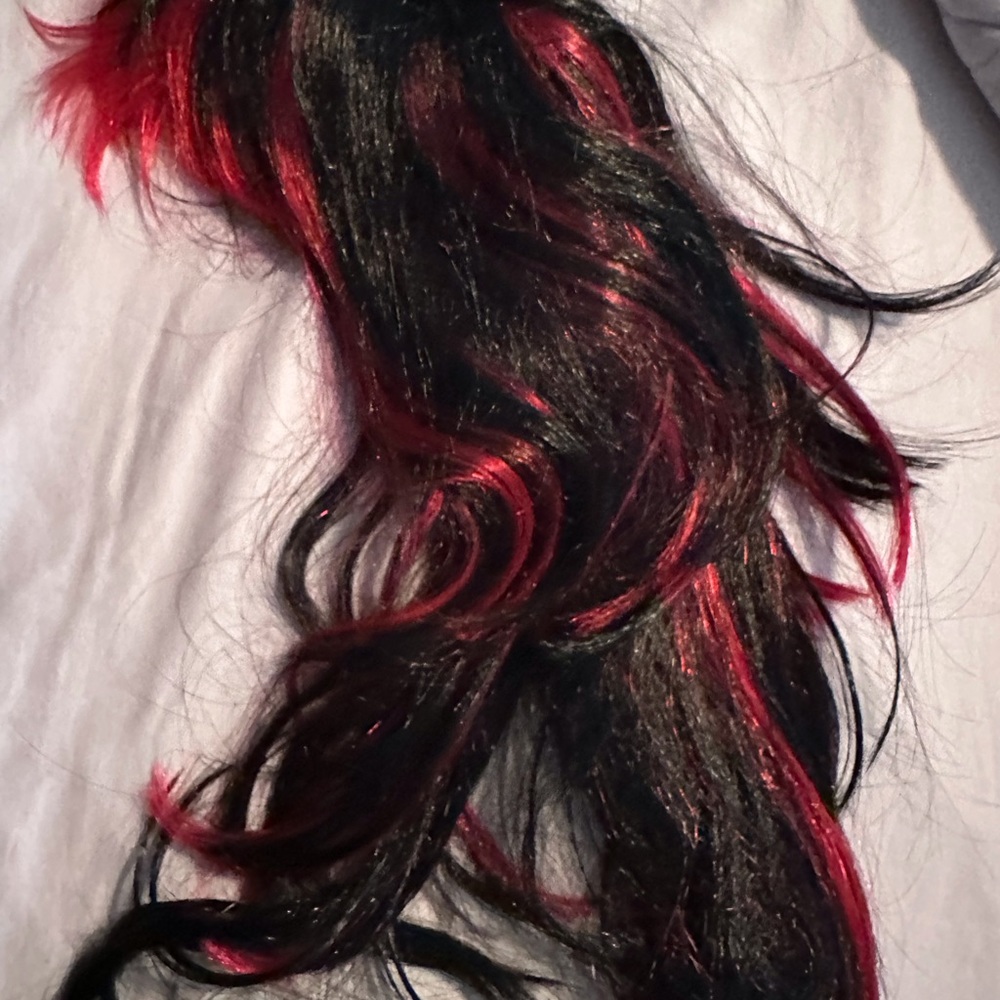 Halloween wig Black and reddish long layered hair - Picture 7 of 10